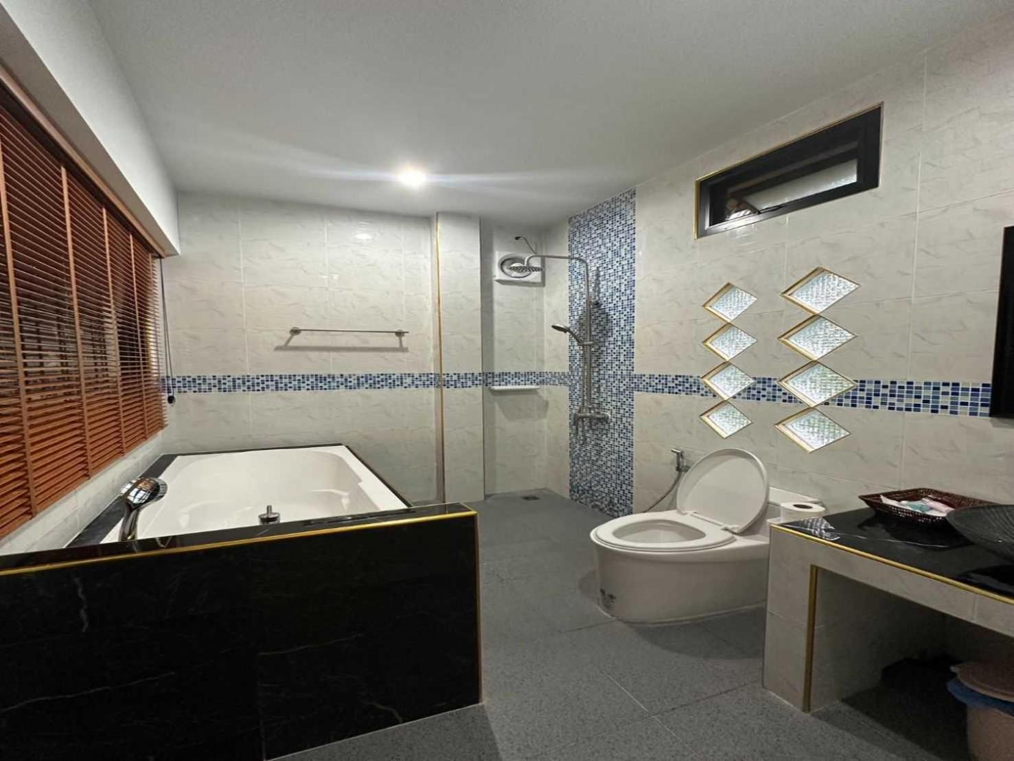 Capital O 75518 Baan Rose Resort Ao Luk Luaran gambar