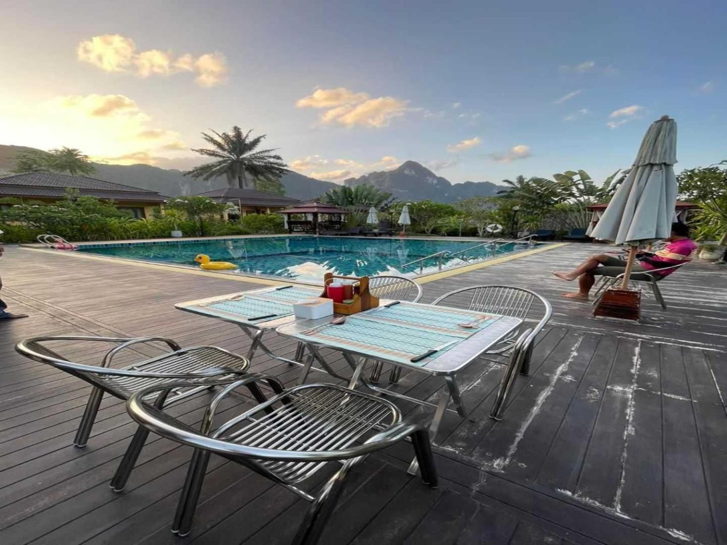 Capital O 75518 Baan Rose Resort Ao Luk Luaran gambar