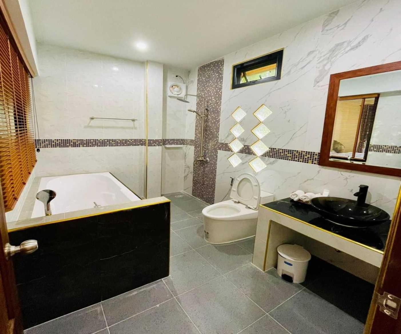 Capital O 75518 Baan Rose Resort Ao Luk Luaran gambar
