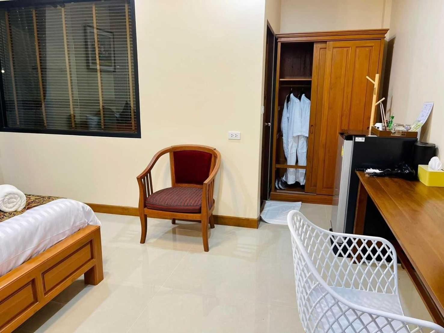 Capital O 75518 Baan Rose Resort Ao Luk Luaran gambar